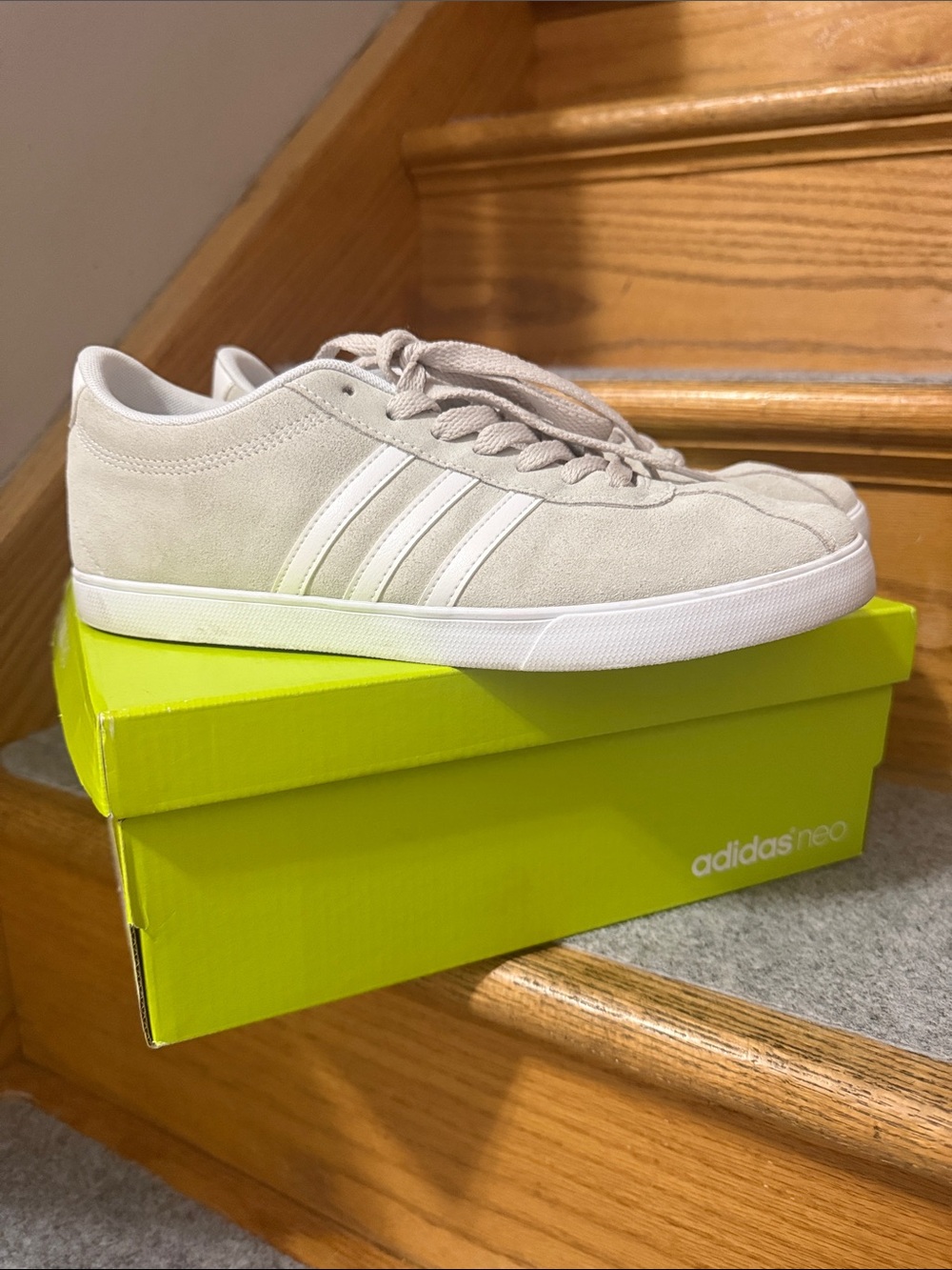 Adidas Courtset off white sneakers
